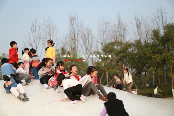 景區(qū)公園游樂新寵——蹦蹦云/跳跳云